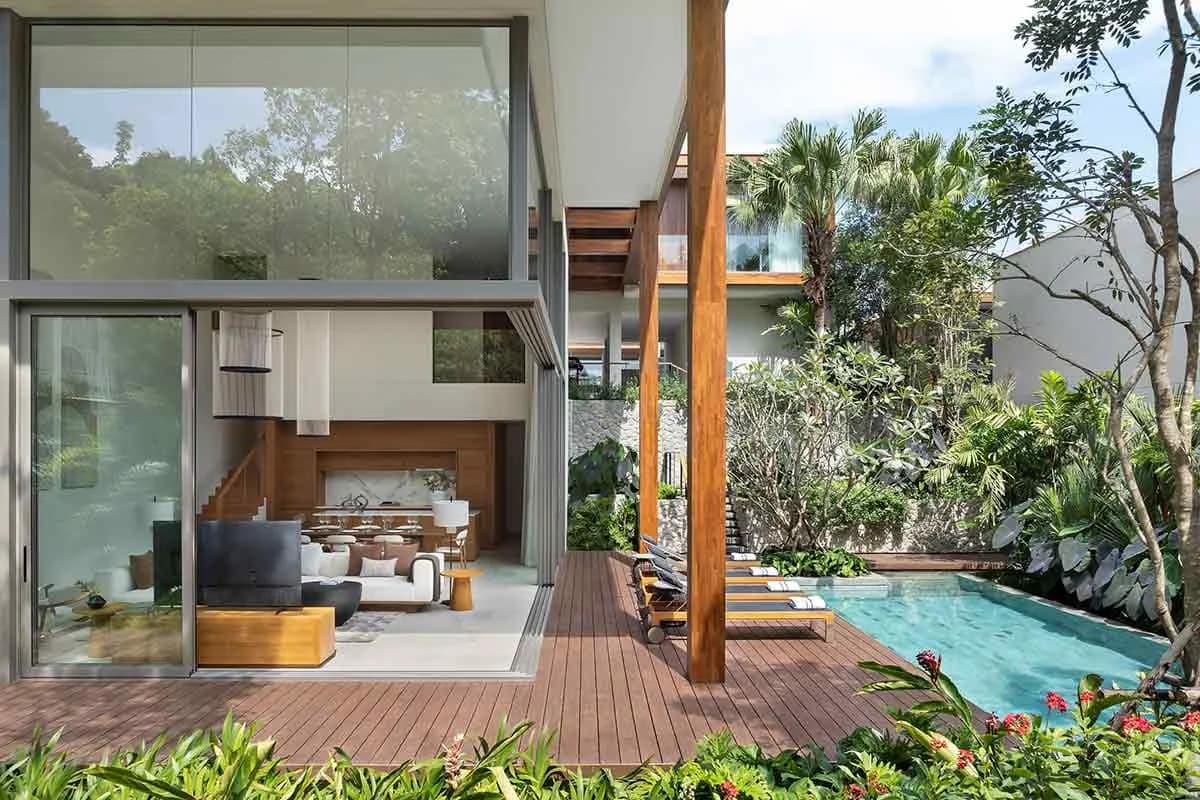 Four-bedroom villa garden and pool